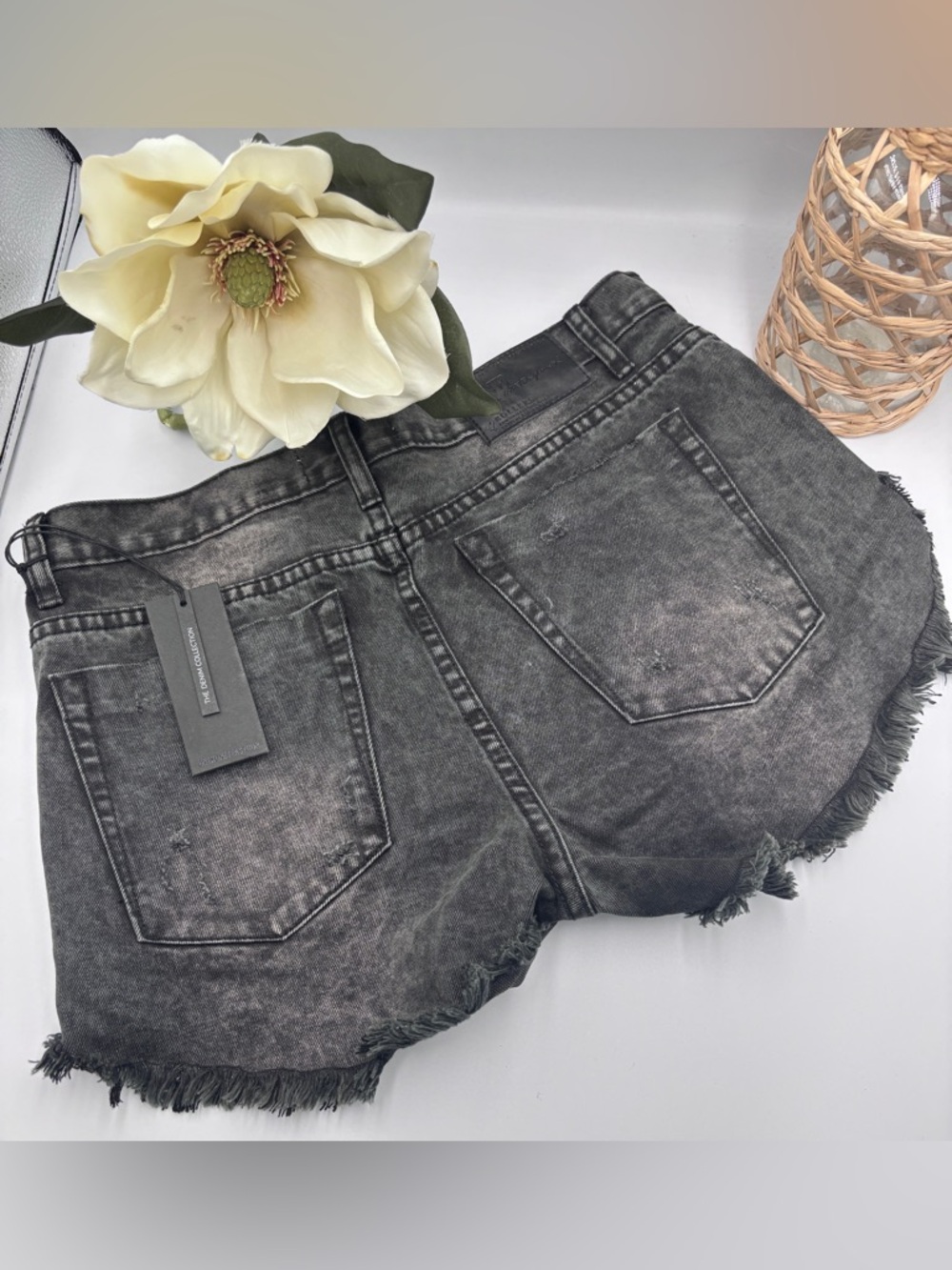 One Teaspoon rollers Black Frayed Hem Denim Shorts - Picture 11 of 12